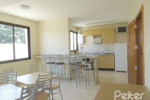 Apartamento à venda com 81m², 2 dormitórios, 1 suíte, 1 vaga, no bairro Cristal em Porto Alegre