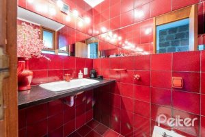 Casa à venda com 268m², 3 dormitórios, 1 suíte, 3 vagas, no bairro Jardim Isabel em Porto Alegre