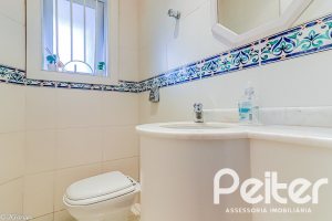 Casa em Condomínio à venda com 286m², 3 dormitórios, 1 suíte, 3 vagas, no bairro Jardim Isabel em Porto Alegre