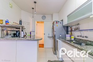 Casa em Condomínio à venda com 286m², 3 dormitórios, 1 suíte, 3 vagas, no bairro Jardim Isabel em Porto Alegre