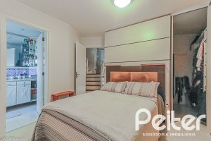 Casa em Condomínio à venda com 286m², 3 dormitórios, 1 suíte, 3 vagas, no bairro Jardim Isabel em Porto Alegre