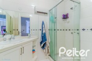 Casa em Condomínio à venda com 286m², 3 dormitórios, 1 suíte, 3 vagas, no bairro Jardim Isabel em Porto Alegre