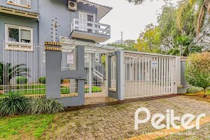 Casa em Condomínio à venda com 286m², 3 dormitórios, 1 suíte, 3 vagas, no bairro Jardim Isabel em Porto Alegre