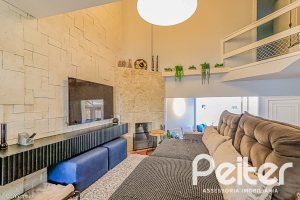 Casa em Condomínio à venda com 286m², 3 dormitórios, 1 suíte, 3 vagas, no bairro Jardim Isabel em Porto Alegre
