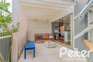 Casa em Condomínio à venda com 286m², 3 dormitórios, 1 suíte, 3 vagas, no bairro Jardim Isabel em Porto Alegre