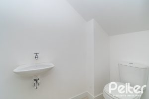 Casa em Condomínio à venda com 221m², 4 dormitórios, 1 suíte, 2 vagas, no bairro Jardim Isabel em Porto Alegre