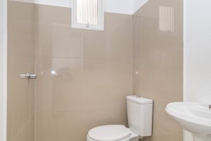 Casa em Condomínio à venda com 221m², 4 dormitórios, 1 suíte, 2 vagas, no bairro Jardim Isabel em Porto Alegre