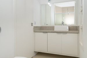 Casa em Condomínio à venda com 221m², 4 dormitórios, 1 suíte, 2 vagas, no bairro Jardim Isabel em Porto Alegre