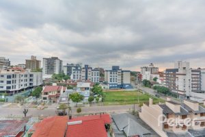 Apartamento à venda com 56m², 2 dormitórios, 1 suíte, 2 vagas, no bairro Tristeza em Porto Alegre