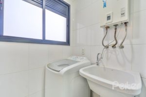 Apartamento à venda com 56m², 2 dormitórios, 1 suíte, 2 vagas, no bairro Tristeza em Porto Alegre