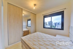 Apartamento à venda com 56m², 2 dormitórios, 1 suíte, 2 vagas, no bairro Tristeza em Porto Alegre