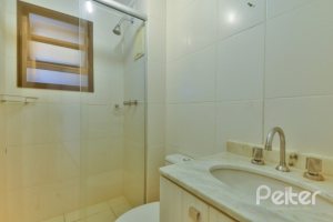 Apartamento à venda com 56m², 2 dormitórios, 1 suíte, 2 vagas, no bairro Tristeza em Porto Alegre