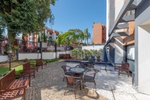 Apartamento à venda com 56m², 2 dormitórios, 1 suíte, 2 vagas, no bairro Tristeza em Porto Alegre
