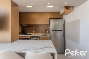 Apartamento à venda com 90m², 3 dormitórios, 1 suíte, 2 vagas, no bairro Tristeza em PORTO ALEGRE