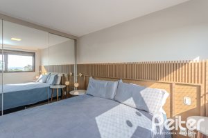 Apartamento à venda com 90m², 3 dormitórios, 1 suíte, 2 vagas, no bairro Tristeza em PORTO ALEGRE