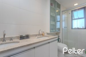 Apartamento à venda com 90m², 3 dormitórios, 1 suíte, 2 vagas, no bairro Tristeza em PORTO ALEGRE