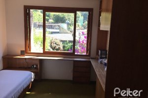 Casa à venda com 180m², 3 dormitórios, 1 suíte, 2 vagas, no bairro Vila Nova em Porto Alegre