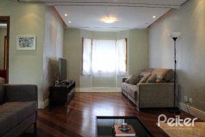 Casa à venda com 352m², 4 dormitórios, 2 suítes, 3 vagas, no bairro Jardim Isabel em Porto Alegre