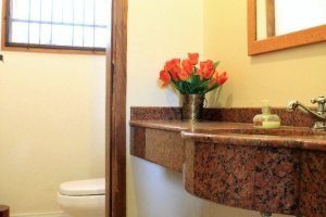 Casa à venda com 352m², 4 dormitórios, 2 suítes, 3 vagas, no bairro Jardim Isabel em Porto Alegre