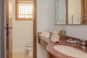Casa à venda com 352m², 4 dormitórios, 2 suítes, 3 vagas, no bairro Jardim Isabel em Porto Alegre