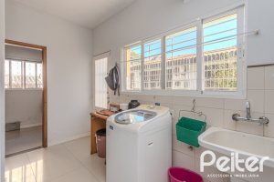 Casa à venda com 352m², 4 dormitórios, 2 suítes, 3 vagas, no bairro Jardim Isabel em Porto Alegre