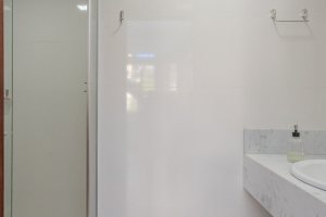 Casa à venda com 352m², 4 dormitórios, 2 suítes, 3 vagas, no bairro Jardim Isabel em Porto Alegre