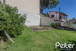 Casa à venda com 352m², 4 dormitórios, 2 suítes, 3 vagas, no bairro Jardim Isabel em Porto Alegre