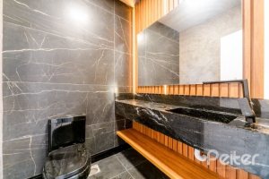 Casa em Condomínio à venda com 289m², 4 dormitórios, 4 suítes, 2 vagas, no bairro Alphaville em PORTO ALEGRE