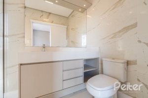 Casa em Condomínio à venda com 289m², 4 dormitórios, 4 suítes, 2 vagas, no bairro Alphaville em PORTO ALEGRE