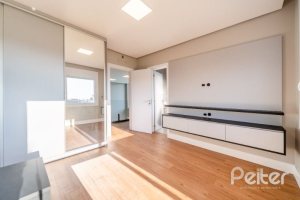 Casa em Condomínio à venda com 289m², 4 dormitórios, 4 suítes, 2 vagas, no bairro Alphaville em PORTO ALEGRE