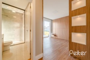 Casa em Condomínio à venda com 289m², 4 dormitórios, 4 suítes, 2 vagas, no bairro Alphaville em PORTO ALEGRE