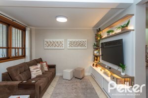 Casa à venda com 174m², 3 dormitórios, 1 suíte, 2 vagas, no bairro Ipanema em Porto Alegre