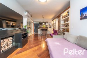 Casa em Condomínio à venda com 318m², 4 dormitórios, 1 suíte, 3 vagas, no bairro Ipanema em Porto Alegre