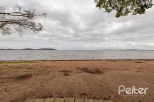 Casa em Condomínio à venda com 318m², 4 dormitórios, 1 suíte, 3 vagas, no bairro Ipanema em Porto Alegre