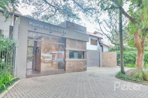 Casa em Condomínio à venda com 318m², 4 dormitórios, 1 suíte, 3 vagas, no bairro Ipanema em Porto Alegre