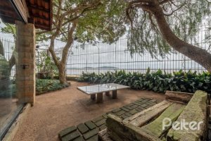 Casa em Condomínio à venda com 318m², 4 dormitórios, 1 suíte, 3 vagas, no bairro Ipanema em Porto Alegre