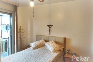 Apartamento à venda com 68m², 2 dormitórios, 1 vaga, no bairro Cristal em Porto Alegre
