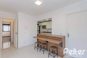 Apartamento à venda com 64m², 2 dormitórios, 1 suíte, 1 vaga, no bairro Tristeza em PORTO ALEGRE