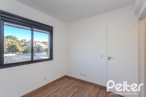 Apartamento à venda com 64m², 2 dormitórios, 1 suíte, 1 vaga, no bairro Tristeza em PORTO ALEGRE