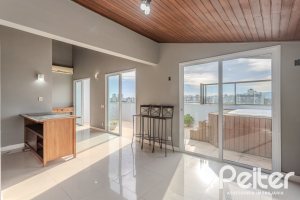 Cobertura à venda com 148m², 2 dormitórios, 1 suíte, 2 vagas, no bairro Tristeza em Porto Alegre