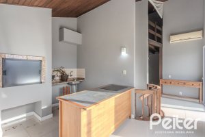 Cobertura à venda com 148m², 2 dormitórios, 1 suíte, 2 vagas, no bairro Tristeza em Porto Alegre