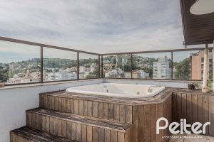 Cobertura à venda com 148m², 2 dormitórios, 1 suíte, 2 vagas, no bairro Tristeza em Porto Alegre