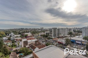 Cobertura à venda com 148m², 2 dormitórios, 1 suíte, 2 vagas, no bairro Tristeza em Porto Alegre
