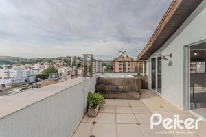 Cobertura à venda com 148m², 2 dormitórios, 1 suíte, 2 vagas, no bairro Tristeza em Porto Alegre