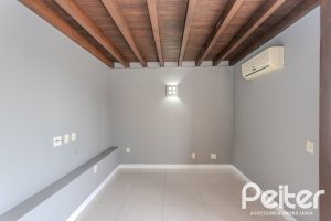 Cobertura à venda com 148m², 2 dormitórios, 1 suíte, 2 vagas, no bairro Tristeza em Porto Alegre