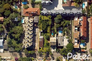 Terreno à venda com 609m², no bairro Tristeza em Porto Alegre