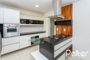 Casa em Condomínio à venda com 463m², 4 dormitórios, 4 suítes, 3 vagas, no bairro Terra Ville em PORTO ALEGRE