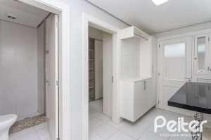 Casa em Condomínio à venda com 463m², 4 dormitórios, 4 suítes, 3 vagas, no bairro Terra Ville em PORTO ALEGRE