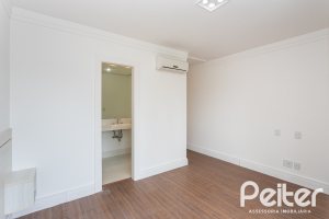 Casa em Condomínio à venda com 463m², 4 dormitórios, 4 suítes, 3 vagas, no bairro Terra Ville em PORTO ALEGRE