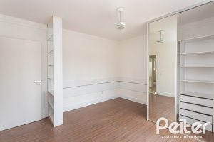 Casa em Condomínio à venda com 463m², 4 dormitórios, 4 suítes, 3 vagas, no bairro Terra Ville em PORTO ALEGRE